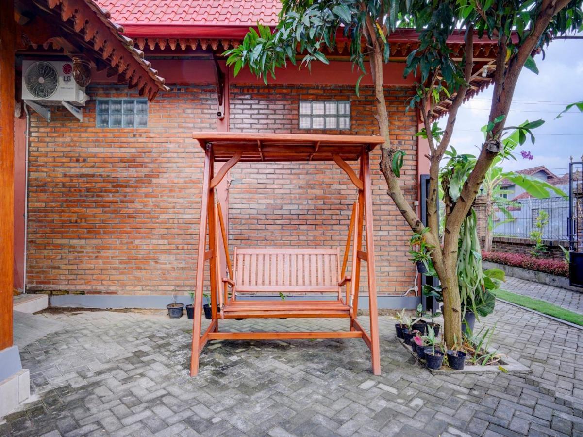Super Oyo Collection O 90265 Cempoko Mulyo Homestay Syariah Tugu Exterior photo