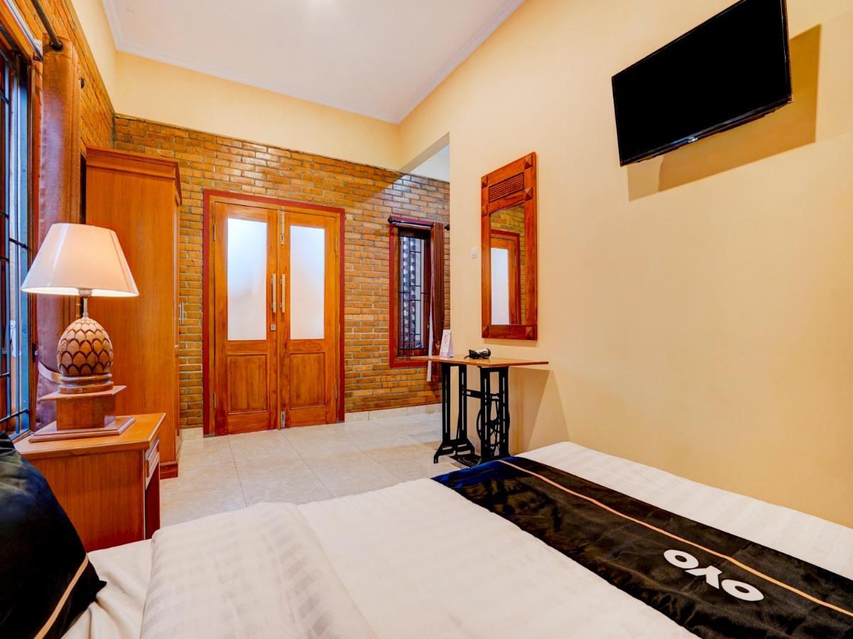 Super Oyo Collection O 90265 Cempoko Mulyo Homestay Syariah Tugu Exterior photo